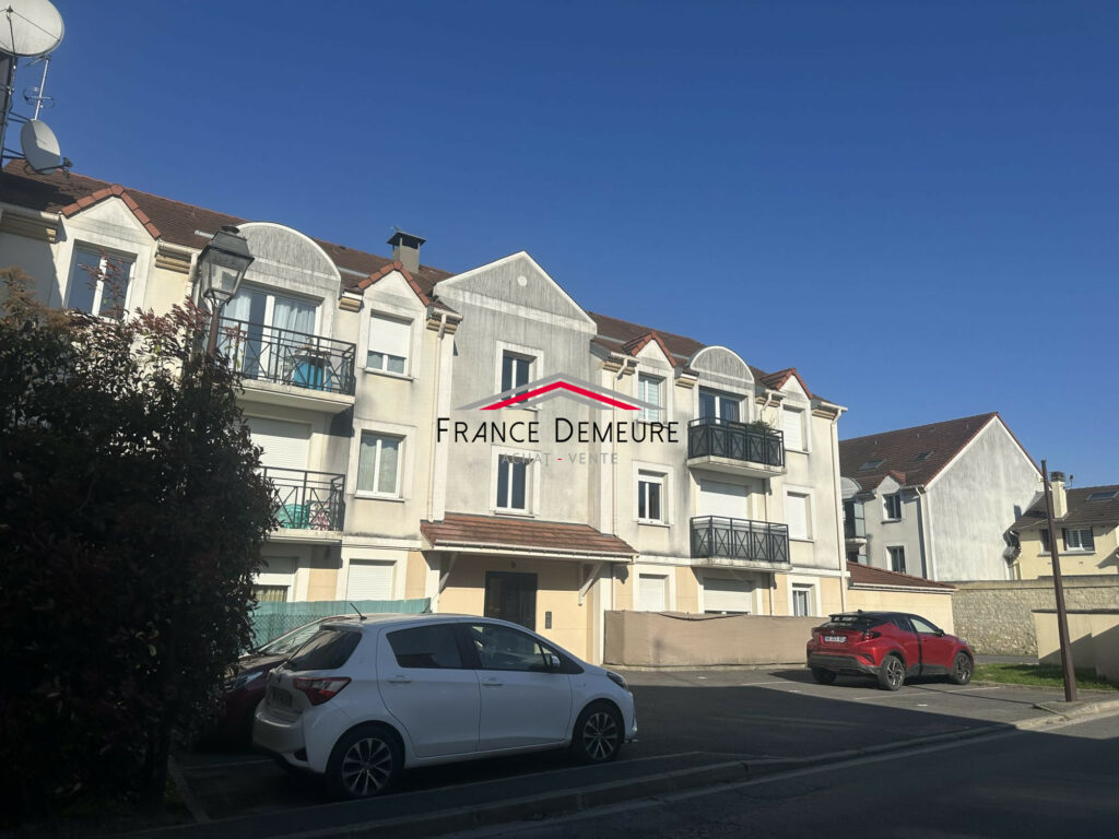 Appartement 4 pièces à vendre – Mériel (95630), 76.56m²