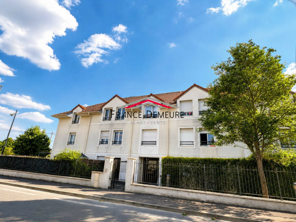 Appartement 4 pièces à vendre – Montmagny (95360), 65.44m²