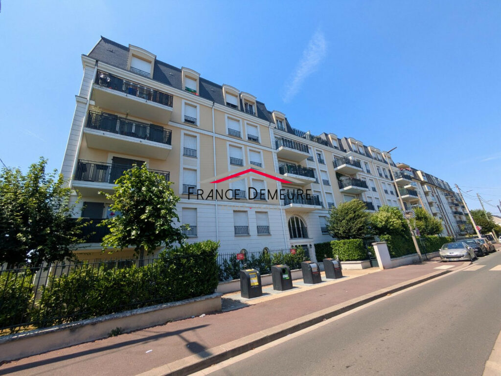 Appartement 3 pièces à vendre – Franconville (95130), 66.27m²